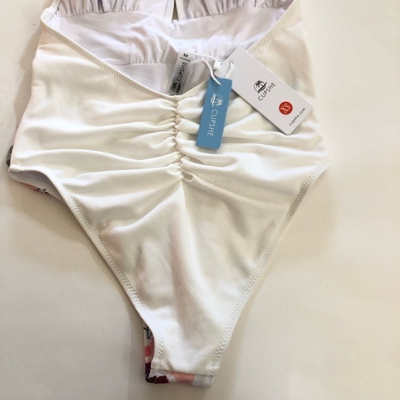 CUPSHE Woman’s Halter Cutout Rushing White Floral One Piece Swimsuit Size XS - Picture 4 of 9